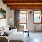 L'angolo Di *